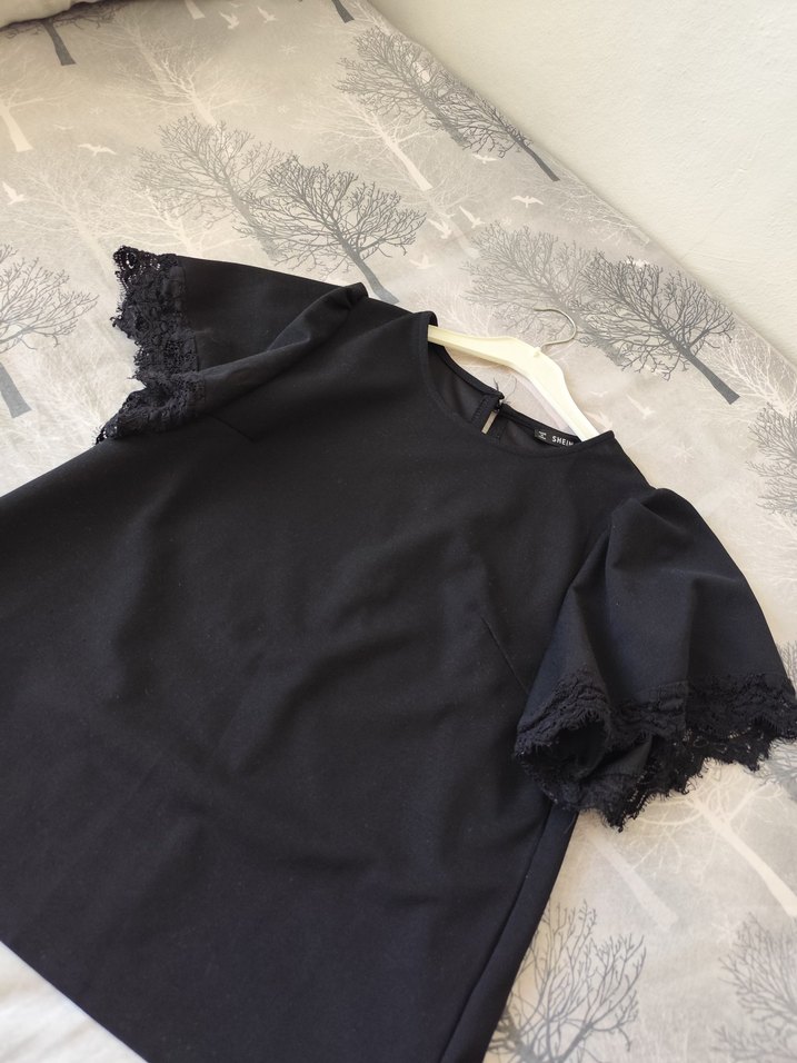 Kız Siyah Kısa Kollu Fırfırlı Bluz - Görsel 2