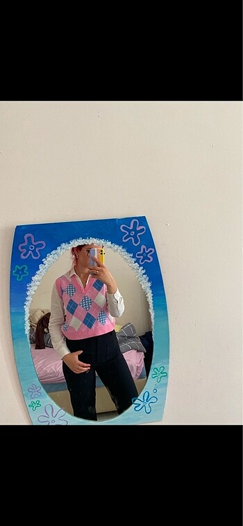 Pembe süveter