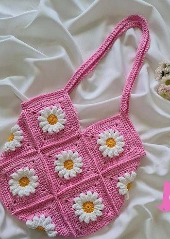 Pembe Çiçek Desenli Örgü Kol Çantası