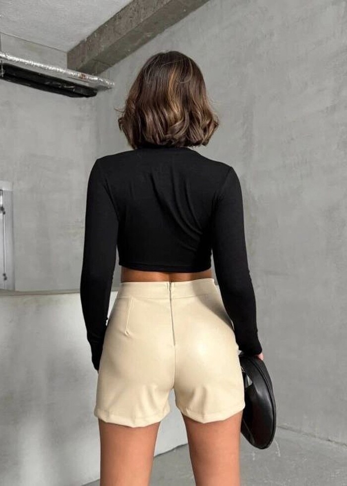 Tokalı Deri Şort - Görsel 2