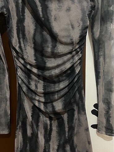 Bershka Elbise