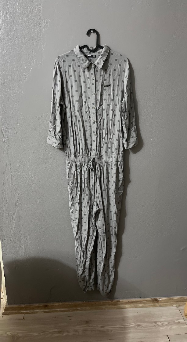 Düğmeli Gri Kadın Keten Tulum - Görsel 2