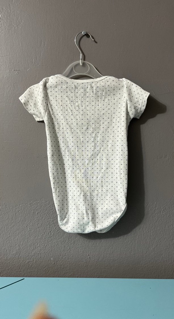 Kısa Kollu Beyaz Bebek Body - Görsel 3