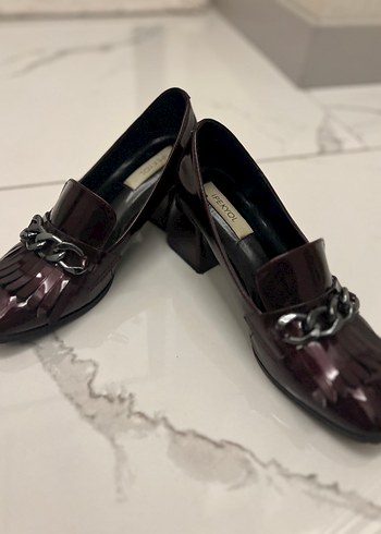 ipekyol Bordo Zincir Detaylı Blok Topuklu Klasik Ayakkabı - Görsel 3