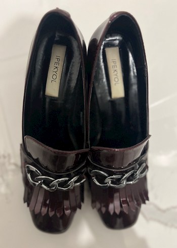 ipekyol Bordo Zincir Detaylı Blok Topuklu Klasik Ayakkabı - Görsel 2