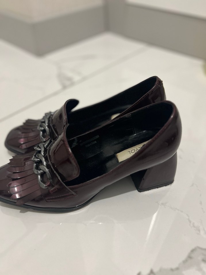 ipekyol Bordo Zincir Detaylı Blok Topuklu Klasik Ayakkabı - Görsel 4