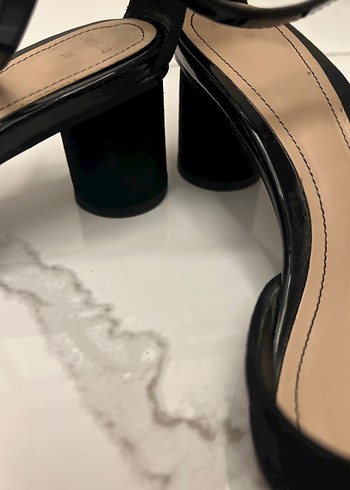 bershka Siyah Süet Tokalı Stiletto - Görsel 6