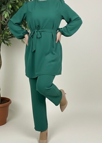 Yeşil Kemerli Uzun Kadın Takım - Görsel 2