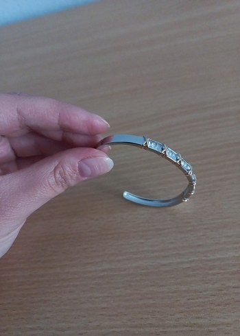 XOXO Model Çelik Kelepçe Bileklik - Görsel 7