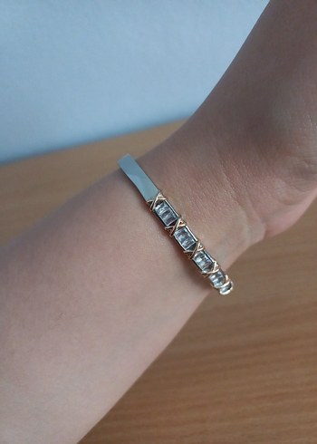 XOXO Model Çelik Kelepçe Bileklik - Görsel 3