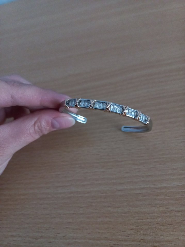 XOXO Model Çelik Kelepçe Bileklik - Görsel 5