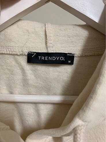 m Beden Trendyolmilla crop sweatshirt