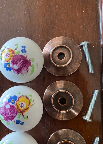 Çiçek Desenli Seramik Dolap Kulpları - Görsel 3