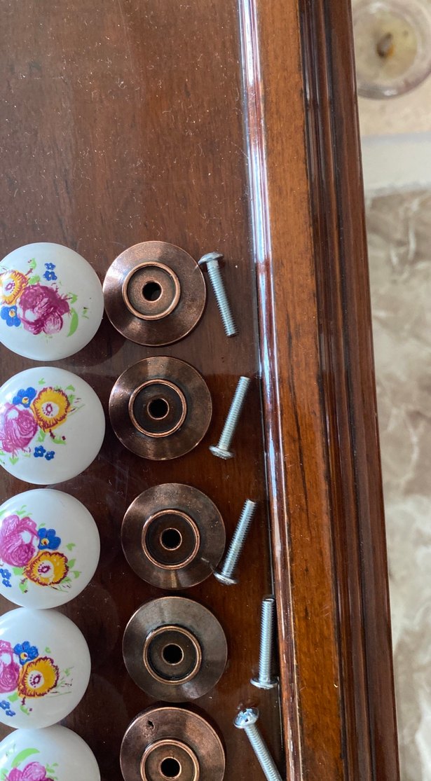 Çiçek Desenli Seramik Dolap Kulpları - Görsel 2