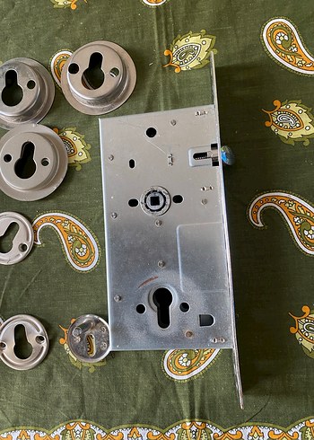 Kapı Kilidi ve Aksesuar Seti - Görsel 3