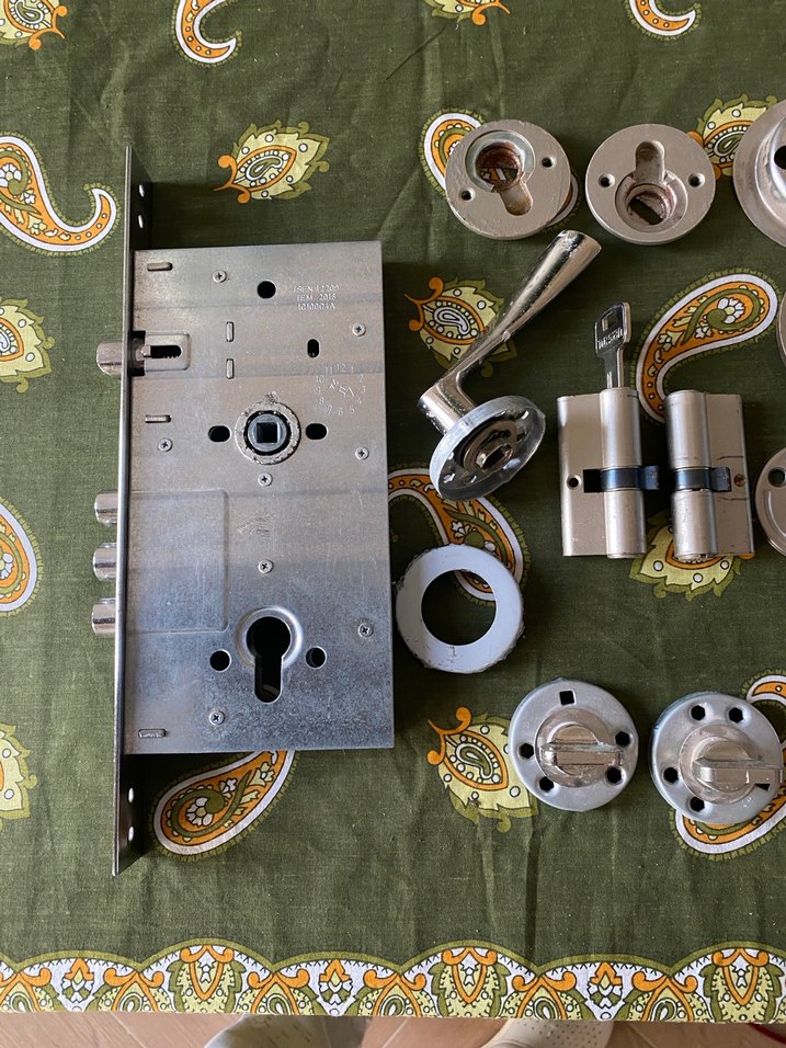 Kapı Kilidi ve Aksesuar Seti - Görsel 5