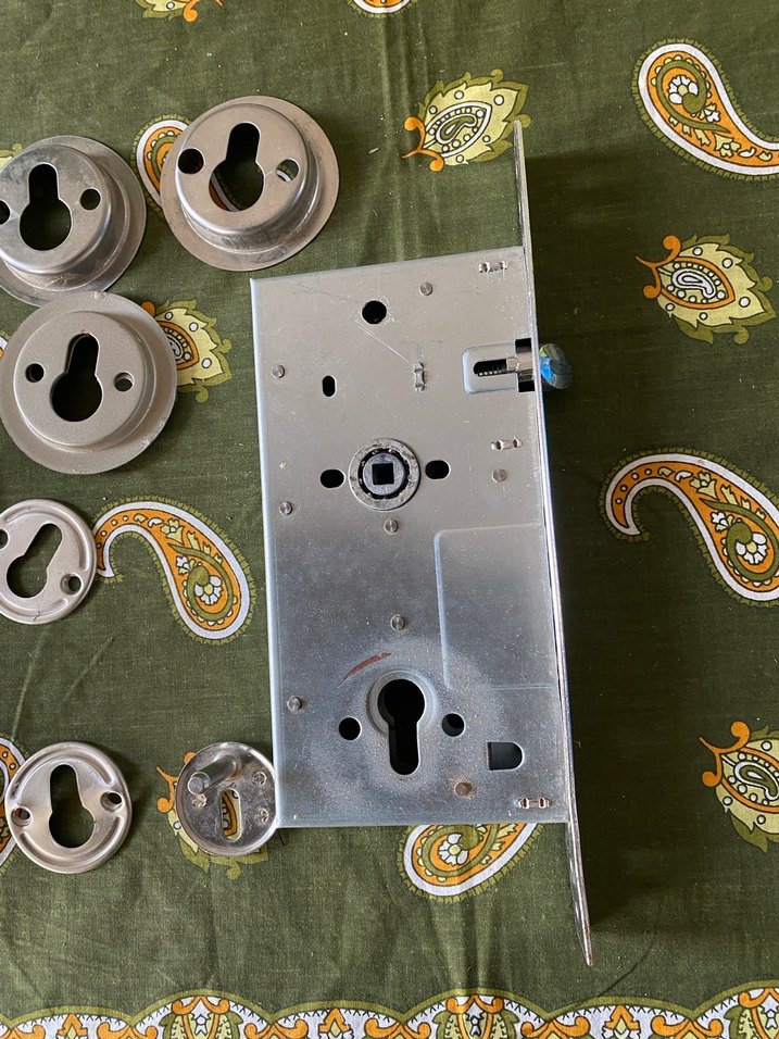 Kapı Kilidi ve Aksesuar Seti - Görsel 3