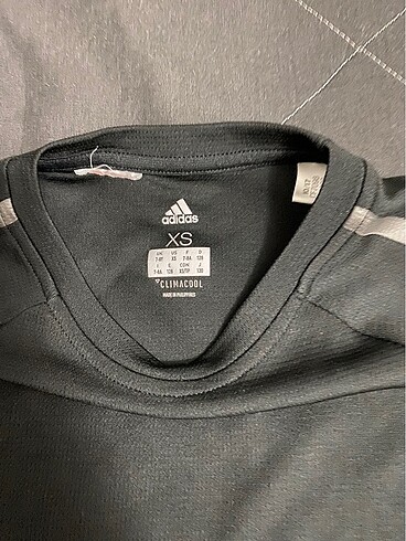 7 Yaş Beden Adidas tişört