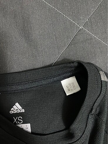 7 Yaş Beden siyah Renk Adidas tişört