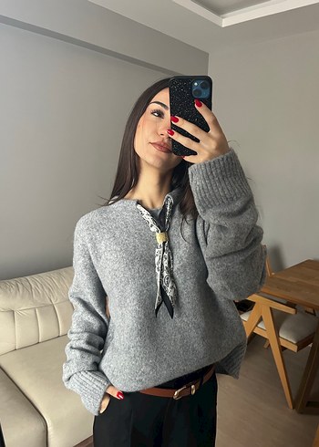 Gri fularlı  Desenli Örgü Kadın Kazak - Görsel 3