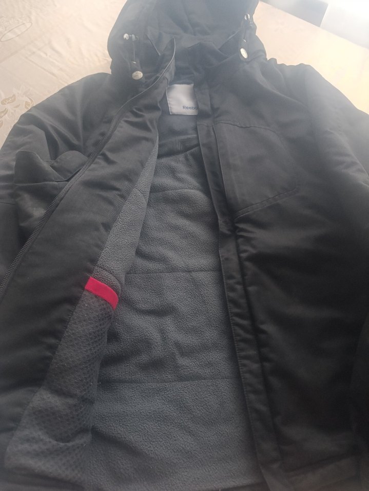 Siyah Kapüşonlu Fermuarlı Kışlık Mont - Görsel 2