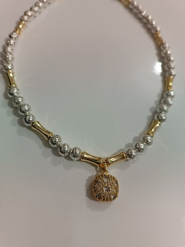 Küçük Taşlı Altın Renkli Kadın Kolye - Görsel 5