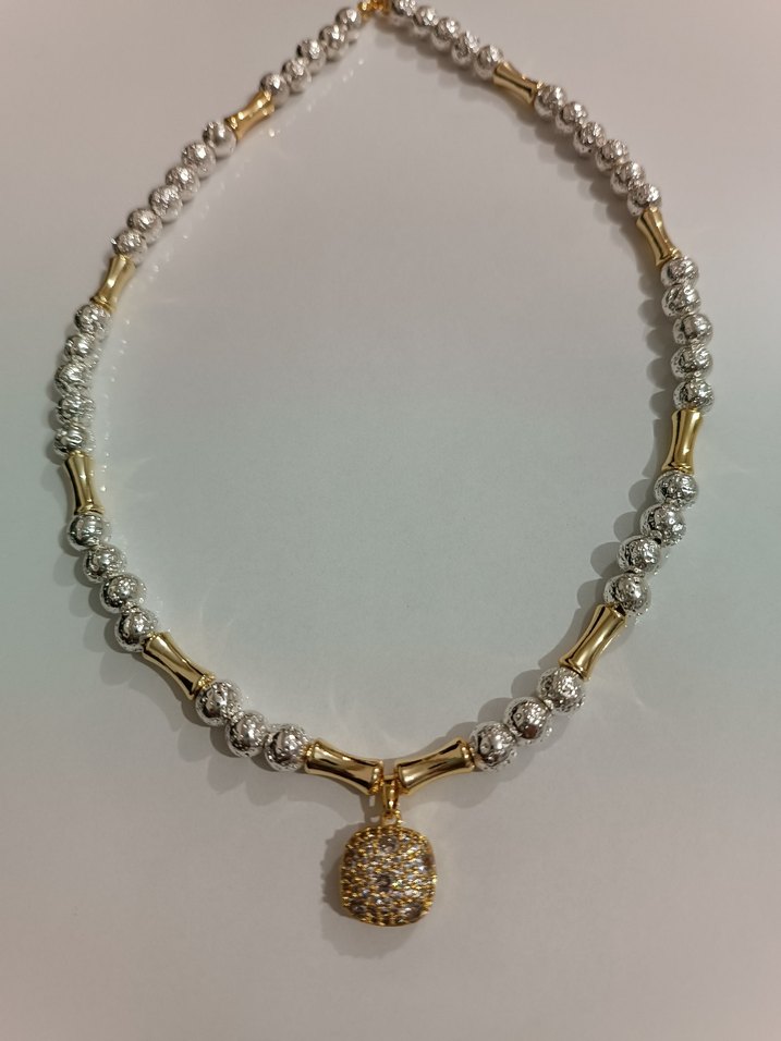 Küçük Taşlı Altın Renkli Kadın Kolye - Görsel 4