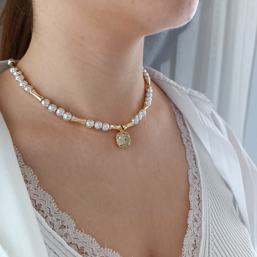 Küçük Taşlı Altın Renkli Kadın Kolye - Görsel 3