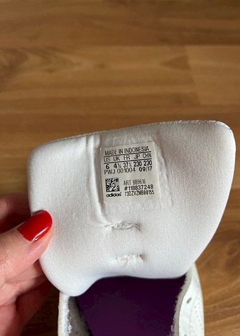 Beyaz Kadın Adidas Spor Ayakkabı - Görsel 4