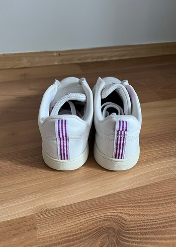 Beyaz Kadın Adidas Spor Ayakkabı - Görsel 3