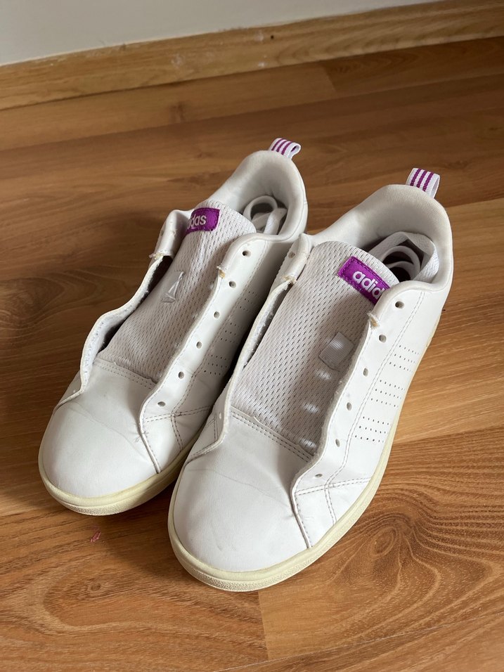 Beyaz Kadın Adidas Spor Ayakkabı - Görsel 2