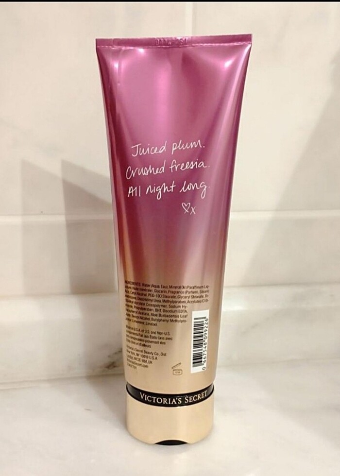 Victoria's Secret Vücut Kremi - Görsel 2