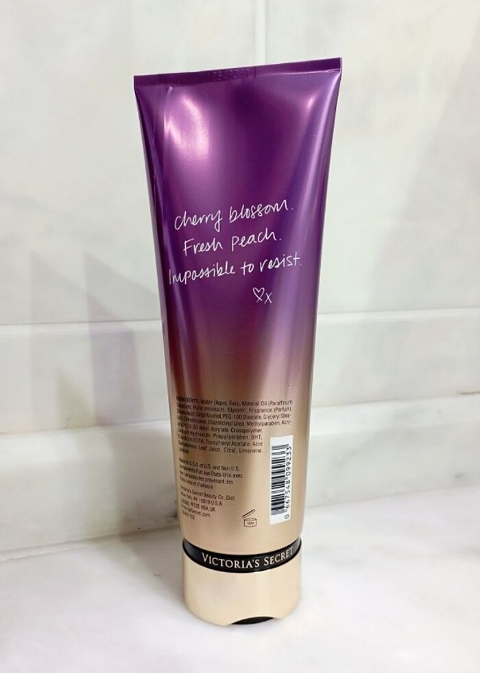 Victoria's Secret Vücut Kremi - Görsel 2