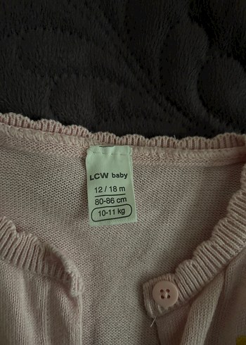 LC Waikiki Pembe nakışlı hırka