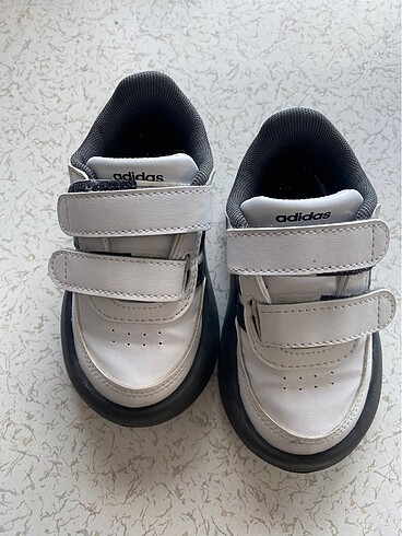Adidas Adidas çocuk ayakkabısı