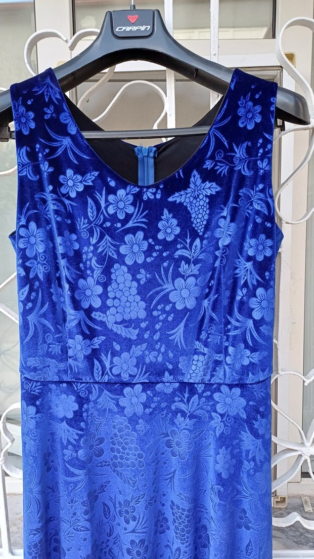 Koyu Mavi Baskılı kadife  likralı  Uzun Abiye Elbise - Görsel 4