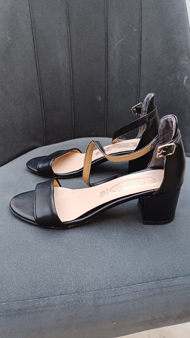 Siyah Tokalı kalın Topuklu Kadın sandalet  Ayakkabı - Görsel 3