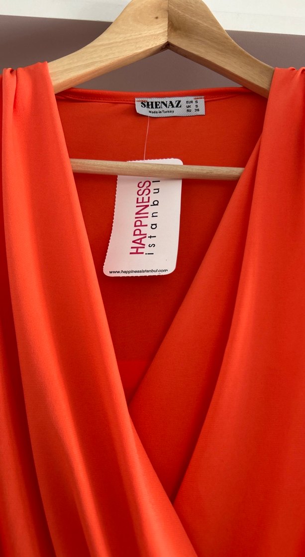 V Yaka Kırmızı Drapeli Kadın Bluz - Görsel 2