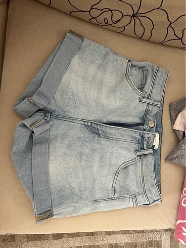 H&M 38 beden kot şort