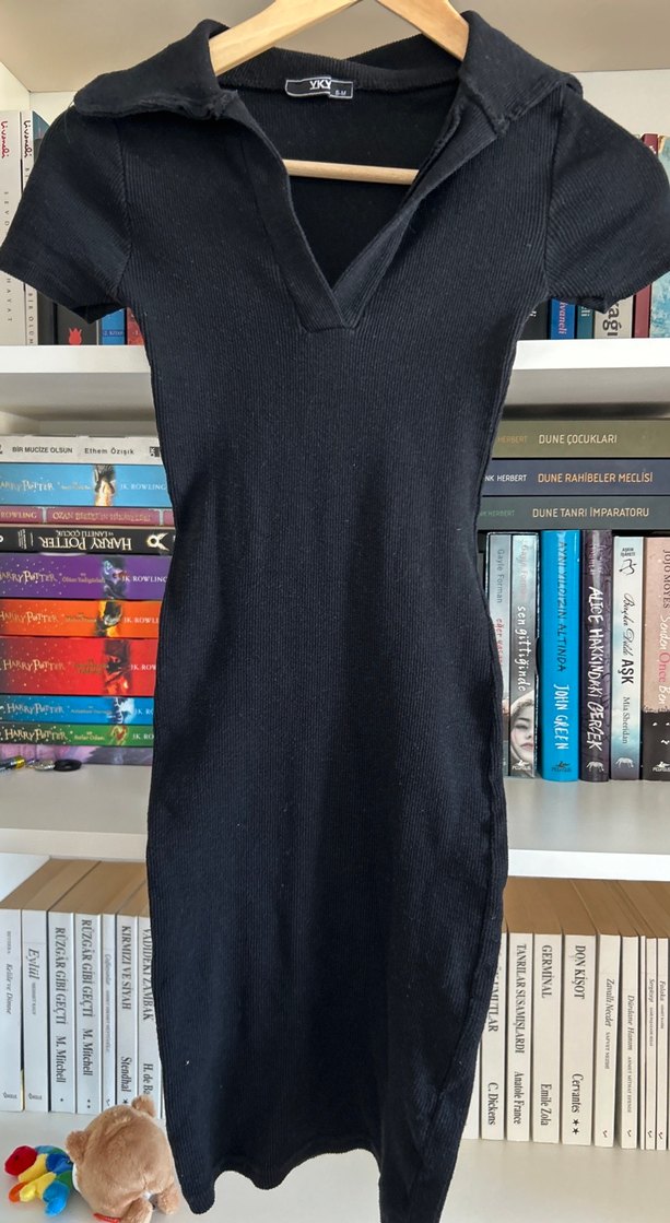 V Yaka Siyah Midi Günlük Elbise - Görsel 2