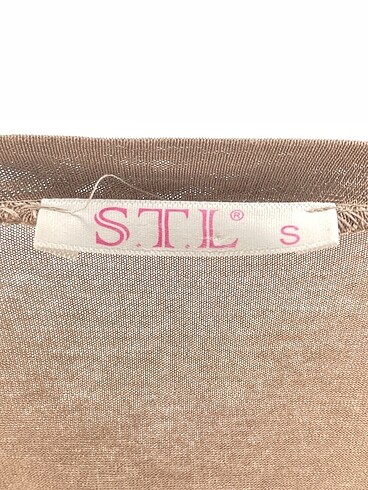 s Beden çeşitli Renk PreLoved T-shirt %70 İndirimli.