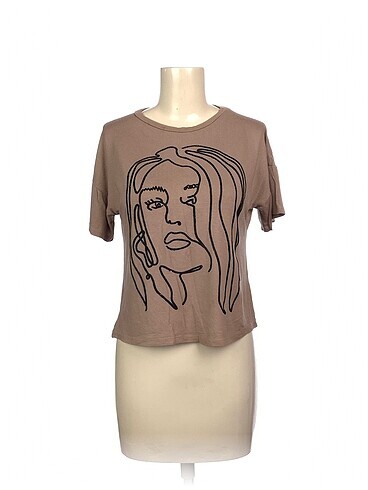 PreLoved T-shirt %70 İndirimli.