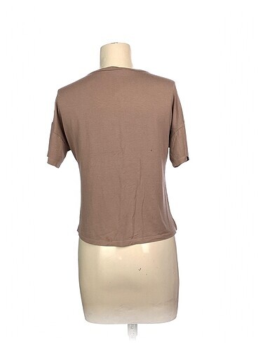 s Beden PreLoved T-shirt %70 İndirimli.