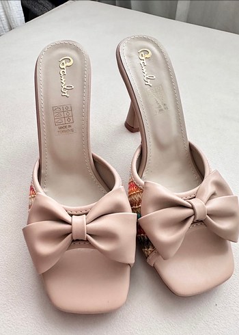 Bej Fiyonklu Kadın Topuklu Terlik - Görsel 5