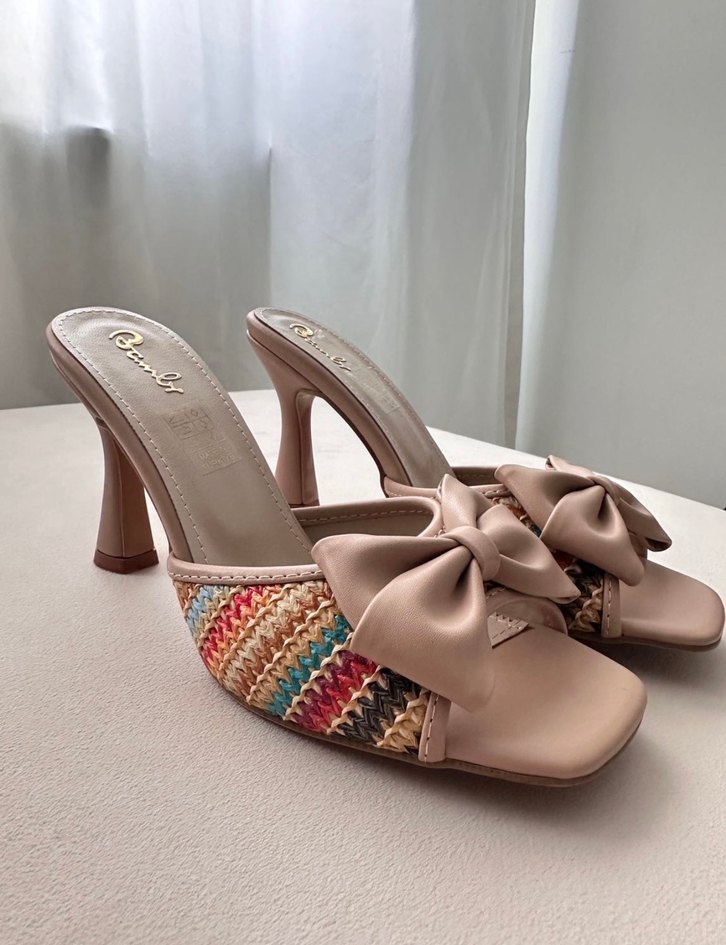 Bej Fiyonklu Kadın Topuklu Terlik - Görsel 3