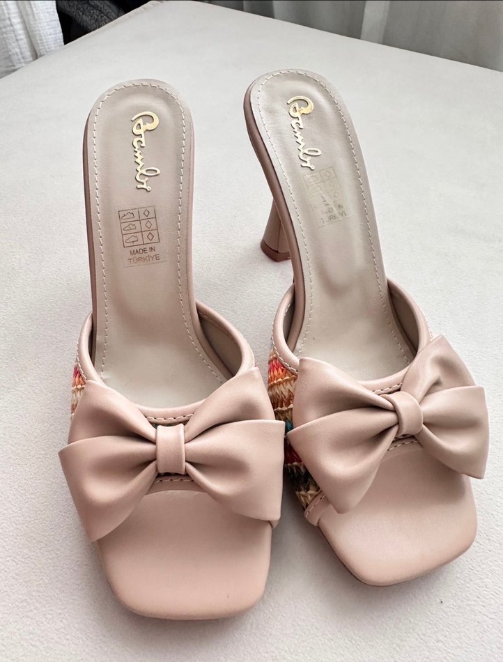 Bej Fiyonklu Kadın Topuklu Terlik - Görsel 5