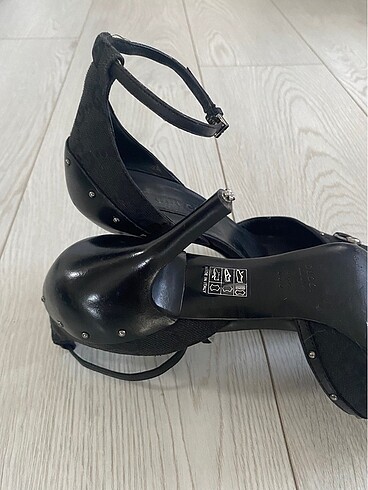36,5 Beden GUCCİ STİLETTO ORJİNAL
