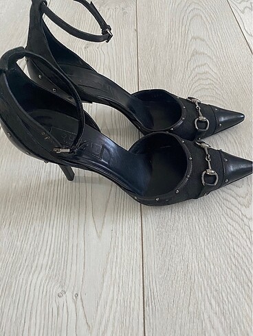 Gucci GUCCİ STİLETTO ORJİNAL