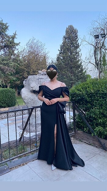 42 Beden Yırtmaç Detaylı Siyah Balık Abiye