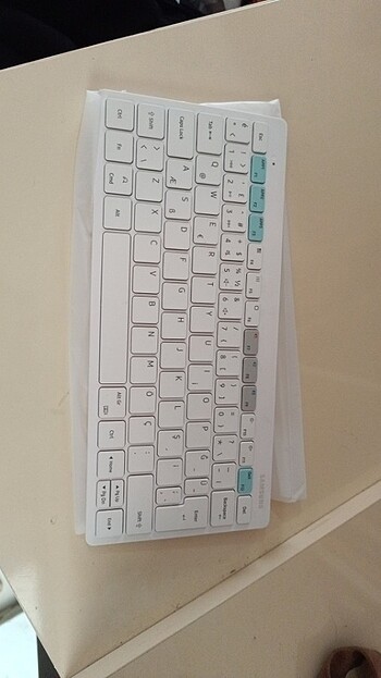 Samsung tasinabilir bluetooth klavye 